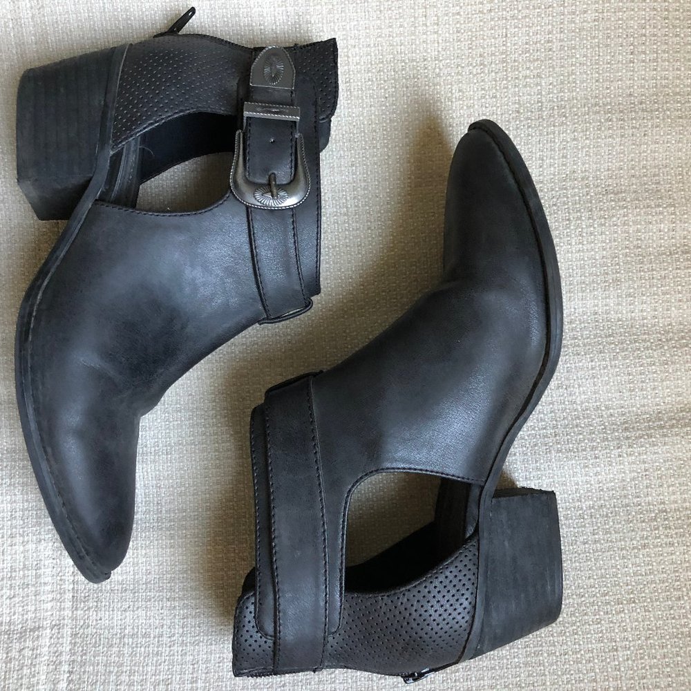 AE booties